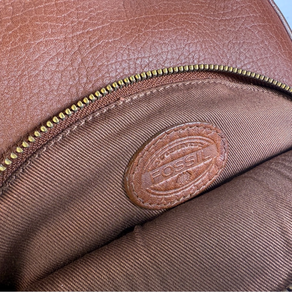 Fossil Unisex Brown Leather Bag NWT - Picture 4 of 8